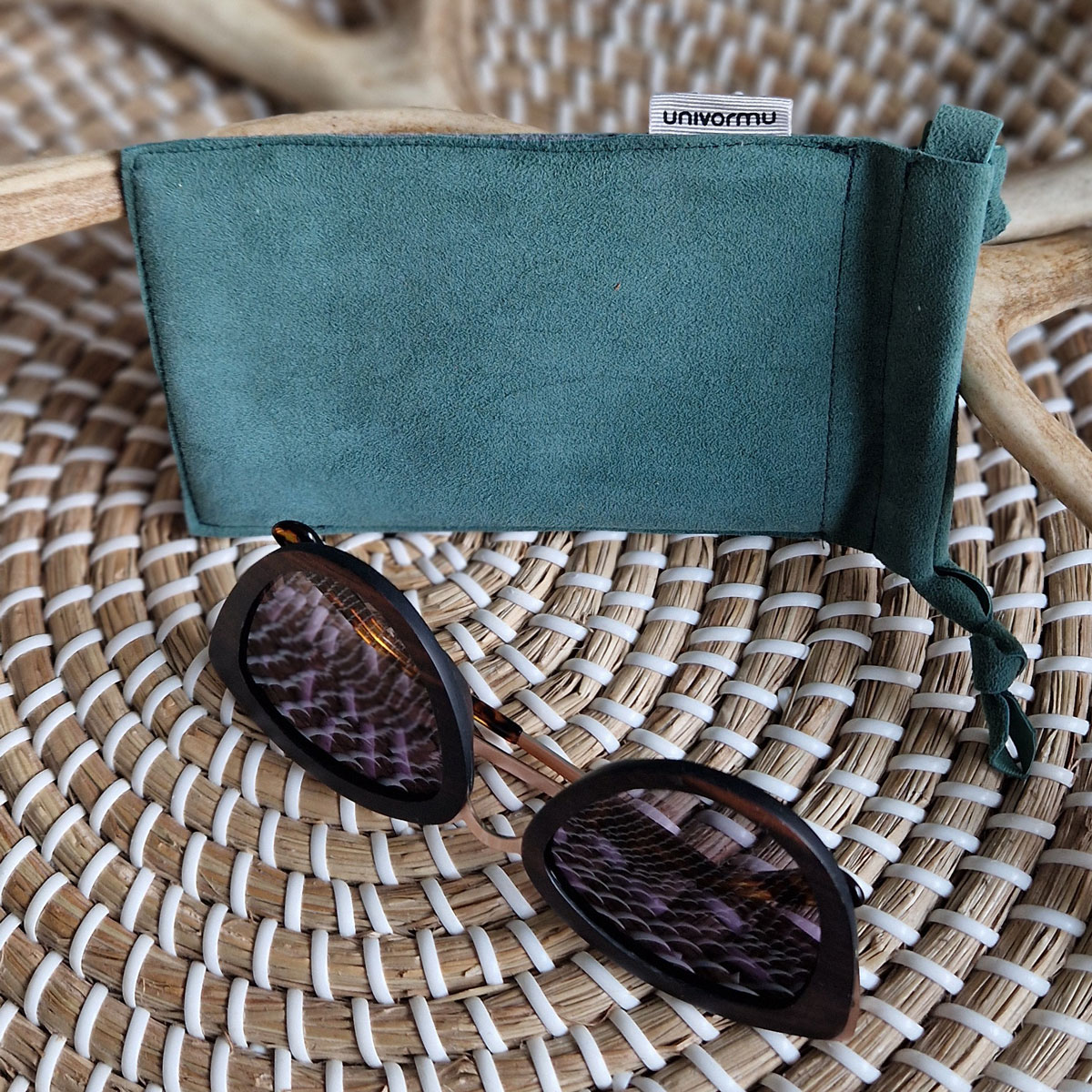 poronnahkainen vuorattu silmälasikotelo zero-waste